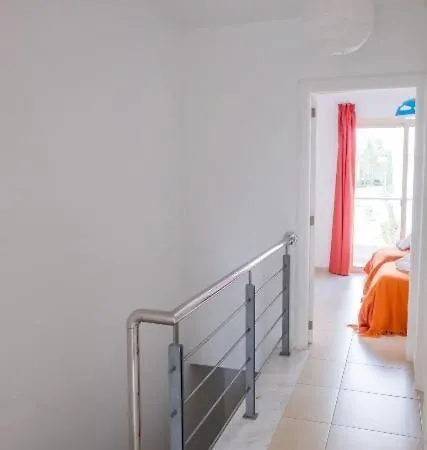 Апартаменты Elysia Park Cosy Townhouse