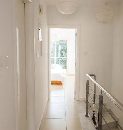 Elysia Park Cosy Townhouse *